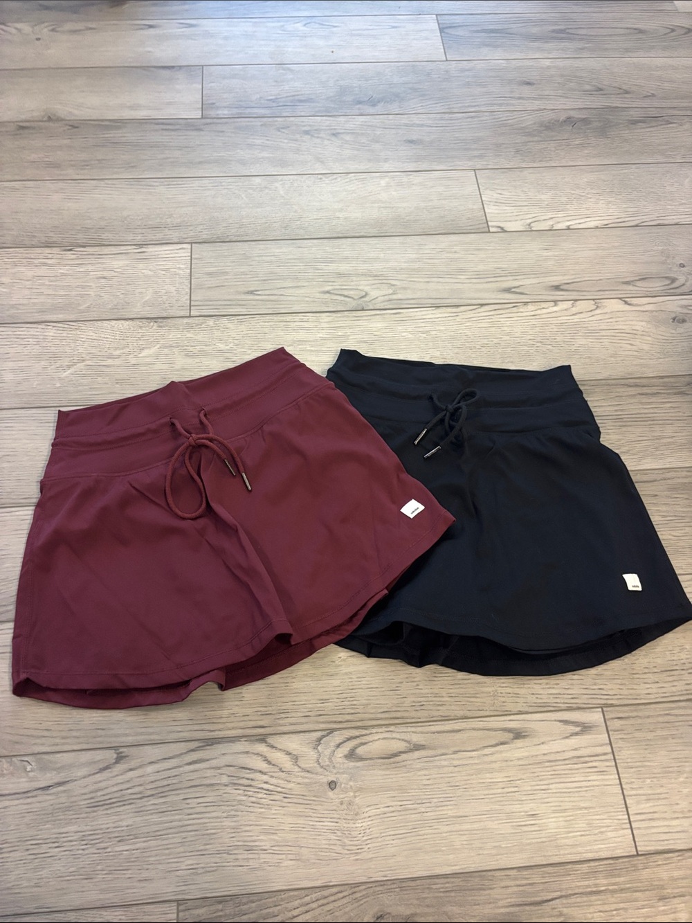 Ododos Burgundy and Black Athletic Tennis Skorts Set XS